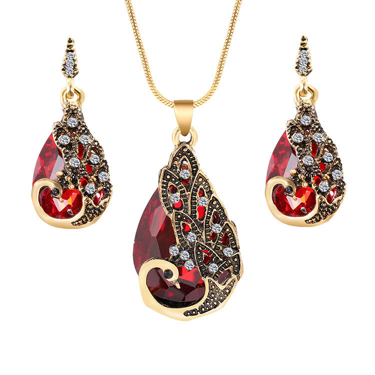 Pendant necklace earring set